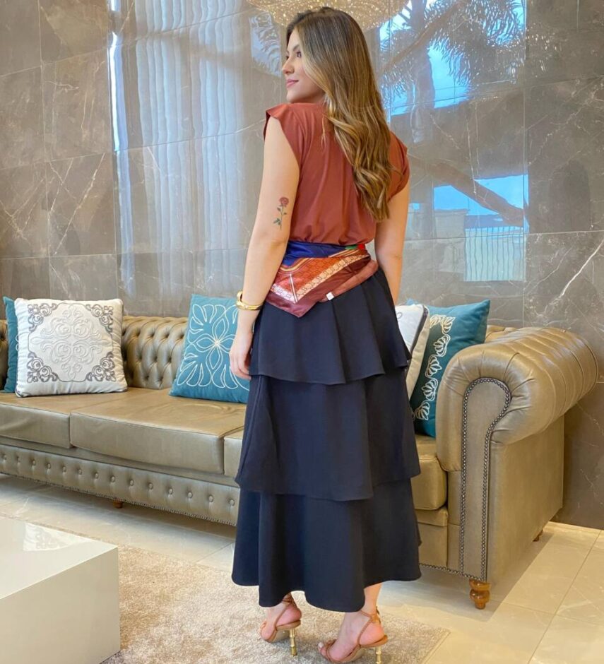 Saia Midi Feminina Helena em Camadas com Lastex Preta - Fernanda Ramos Store