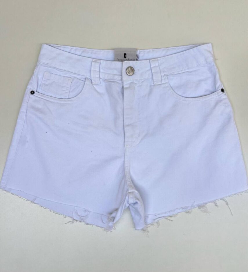 Short Feminino Jeans Branco Desfiado na Barra - Fernanda Ramos Store