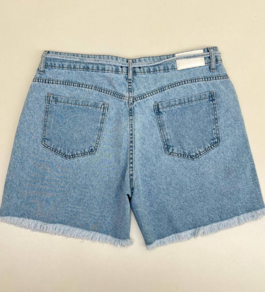 Short Feminino Plus Jeans com Amarração e Barra Desfiada - Fernanda Ramos Store