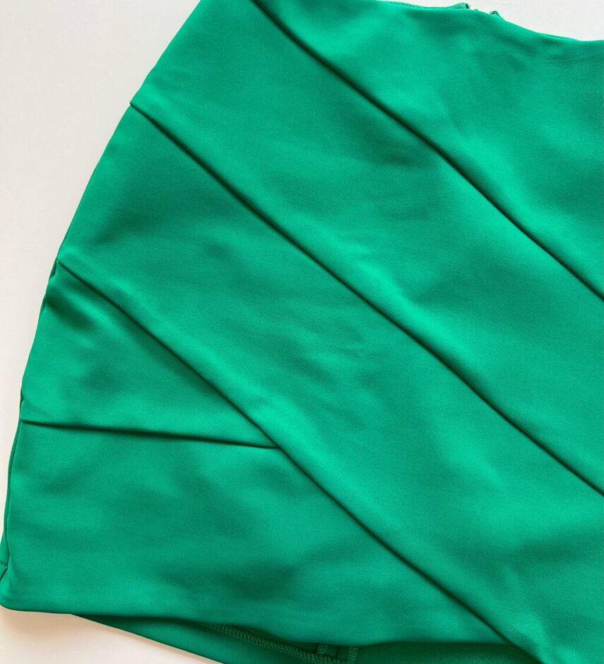 Short Saia Feminino Poliamida Detalhes Assimétrico Verde - Fernanda Ramos Store