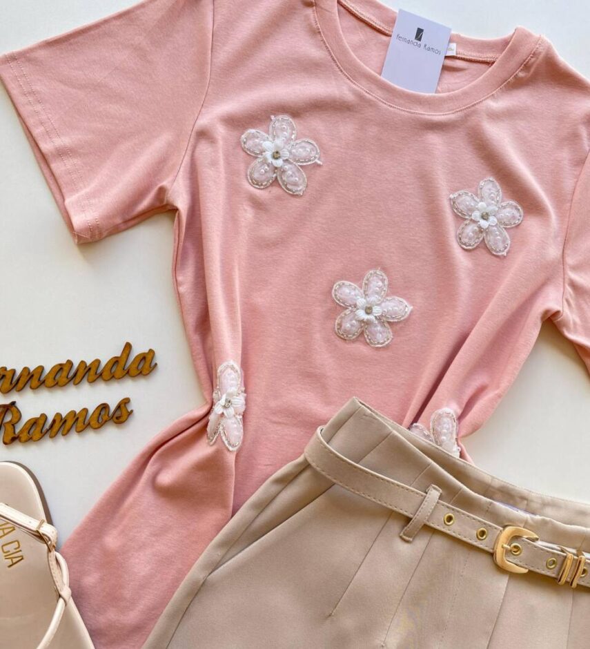 T-shirt Feminina Manga Curta Marsha Bordada com Pedrarias Rosa - Fernanda Ramos Store