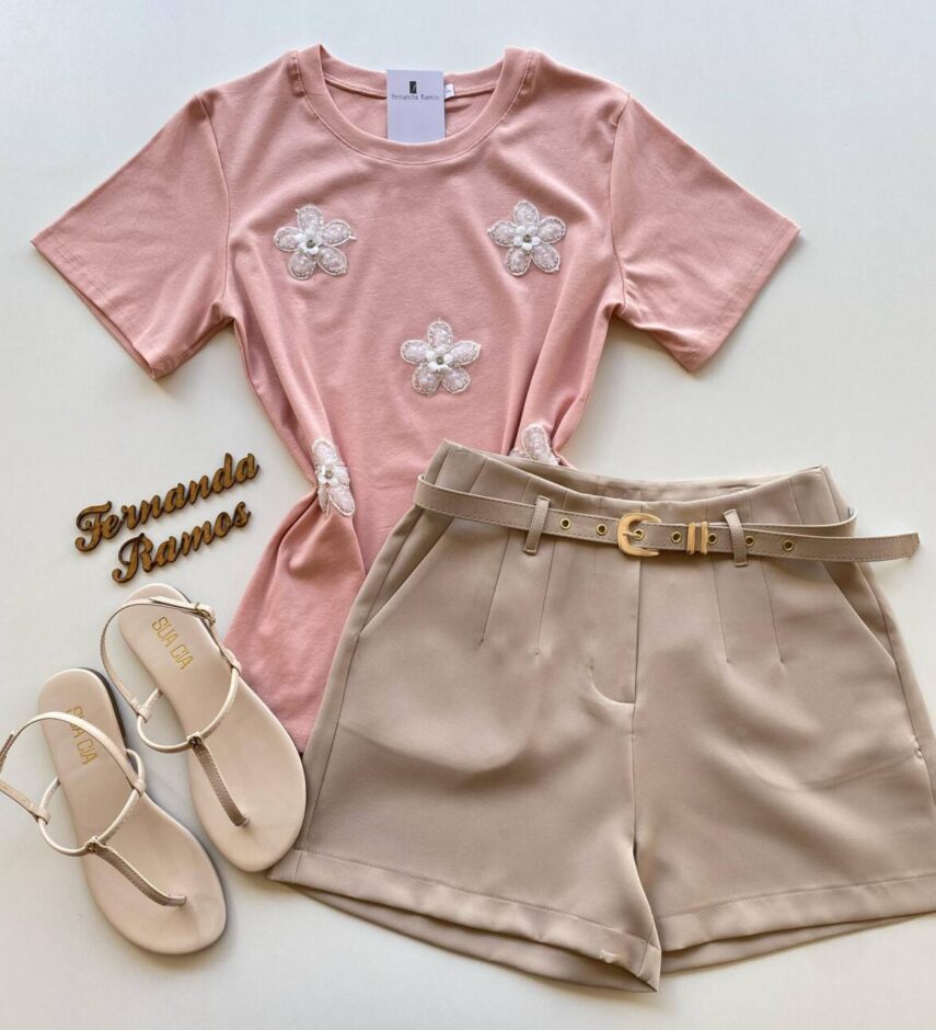 T-shirt Feminina Manga Curta Marsha Bordada com Pedrarias Rosa - Fernanda Ramos Store
