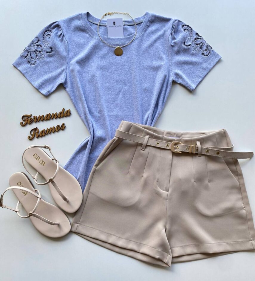 T-shirt Feminina Thais Manga Curta com Detalhes Cinza Claro - Fernanda Ramos Store