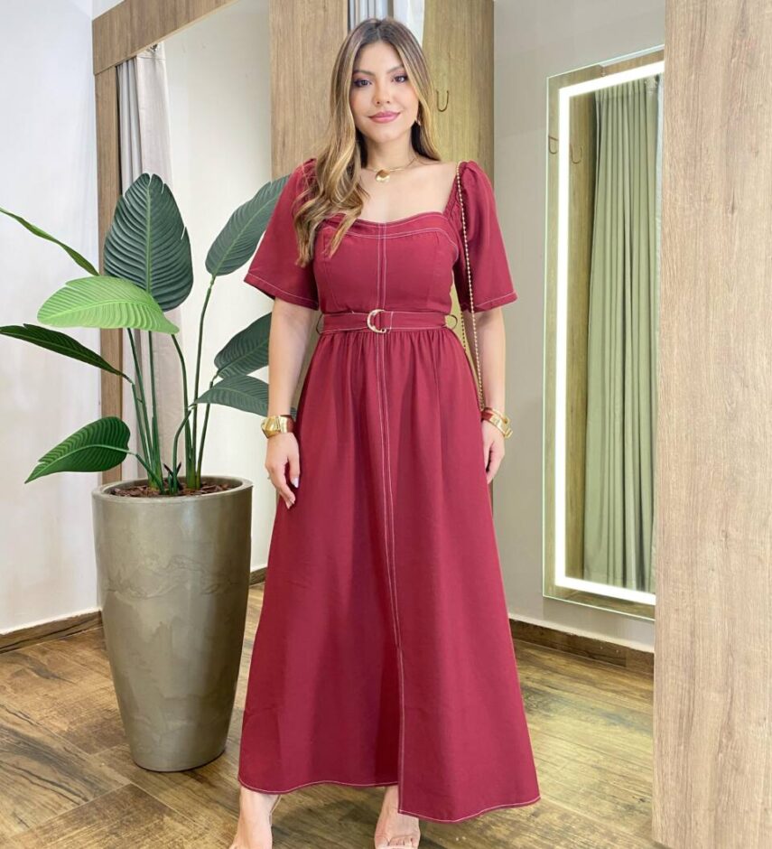 Vestido Longo com Bojo Manga Curta com Detalhes e Cinto Vinho - Fernanda Ramos Store