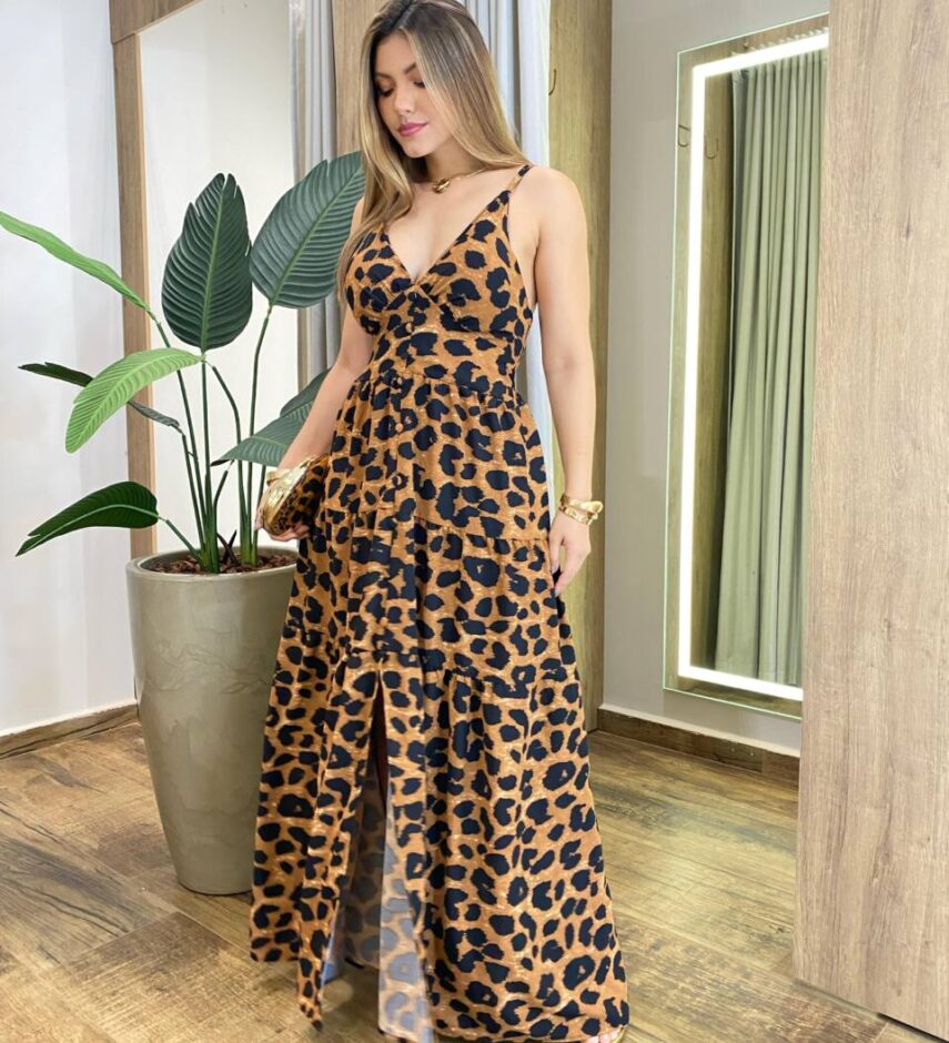 Vestido Longo Naty com Bojo Estampa Animal Print e Fenda - Fernanda Ramos Store