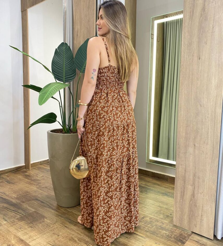 Vestido Longo Naty com Bojo Estampa Floral e Fenda Caramelo - Fernanda Ramos Store