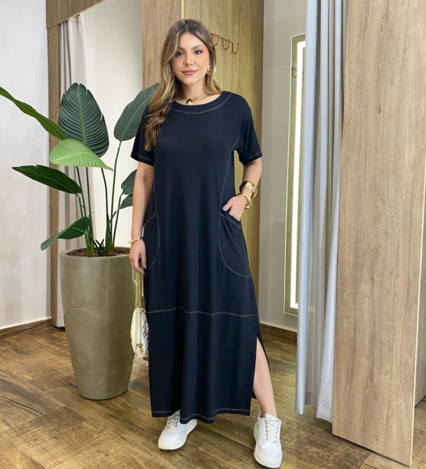 Vestido Longo sem Bojo Moletinho Manga Curta com Detalhes Preto - Fernanda Ramos Store