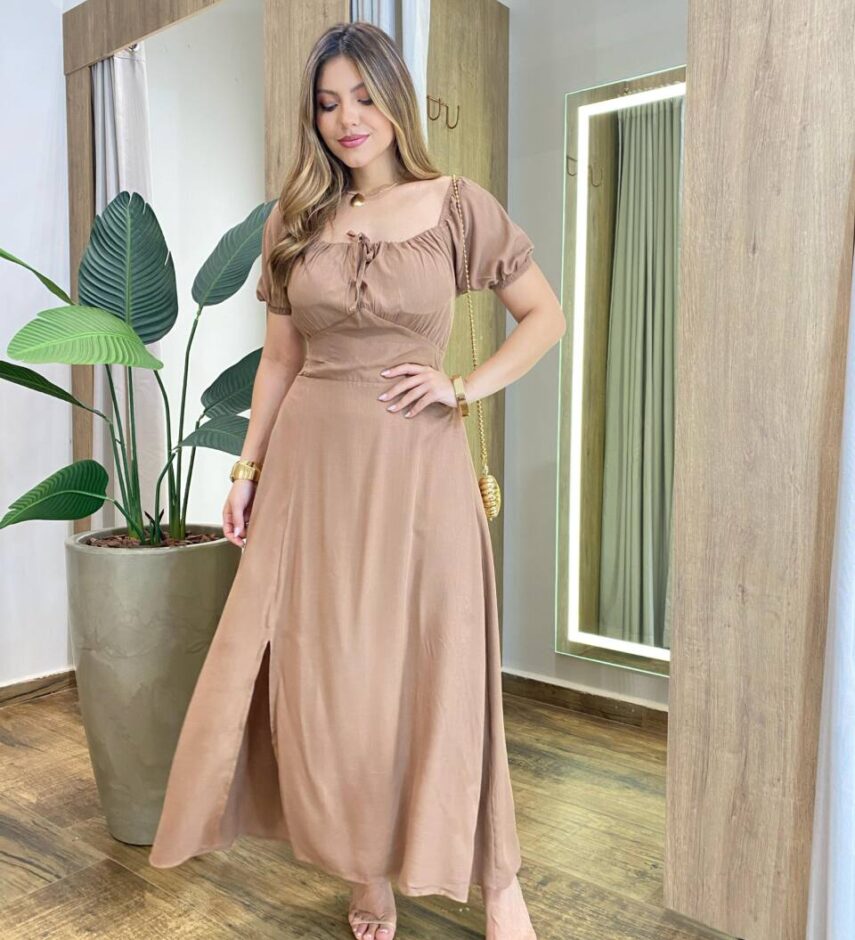 Vestido Longuete Beatriz com Bojo Manga Curta e Lastex Bege - Fernanda Ramos Store