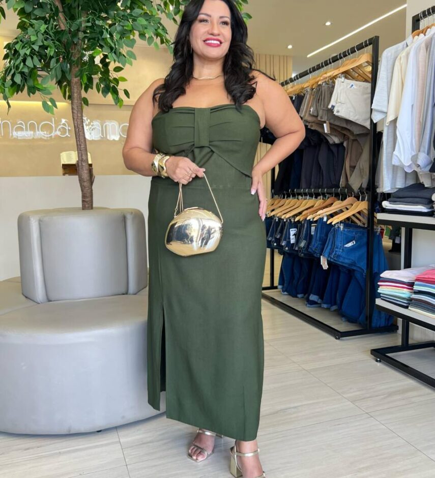 Vestido Midi Plus com Bojo Detalhe e Lastex nas Costas Verde - Fernanda Ramos Store