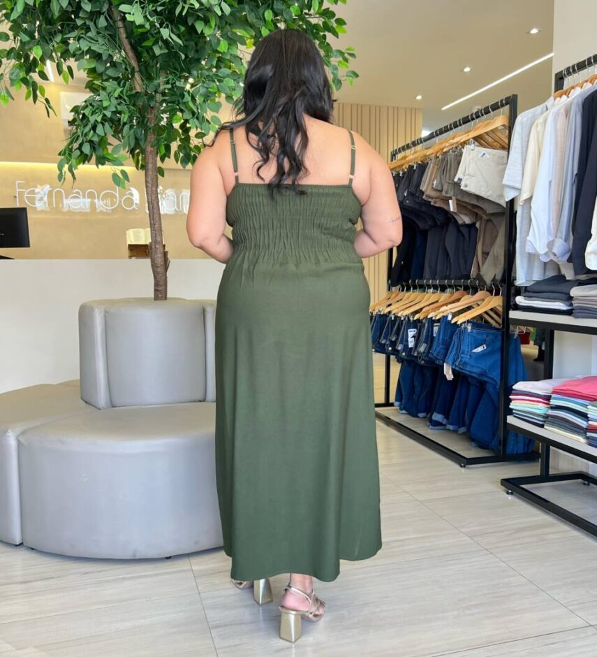 Vestido Midi Plus com Bojo Detalhe e Lastex nas Costas Verde - Fernanda Ramos Store