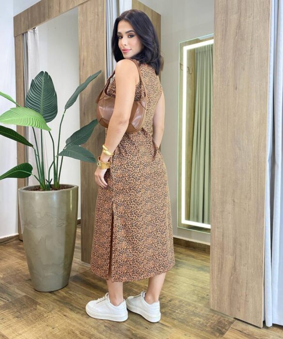 Vestido Midi sem Bojo Fenda e Bolsos Laterais Animal Print - Fernanda Ramos Store