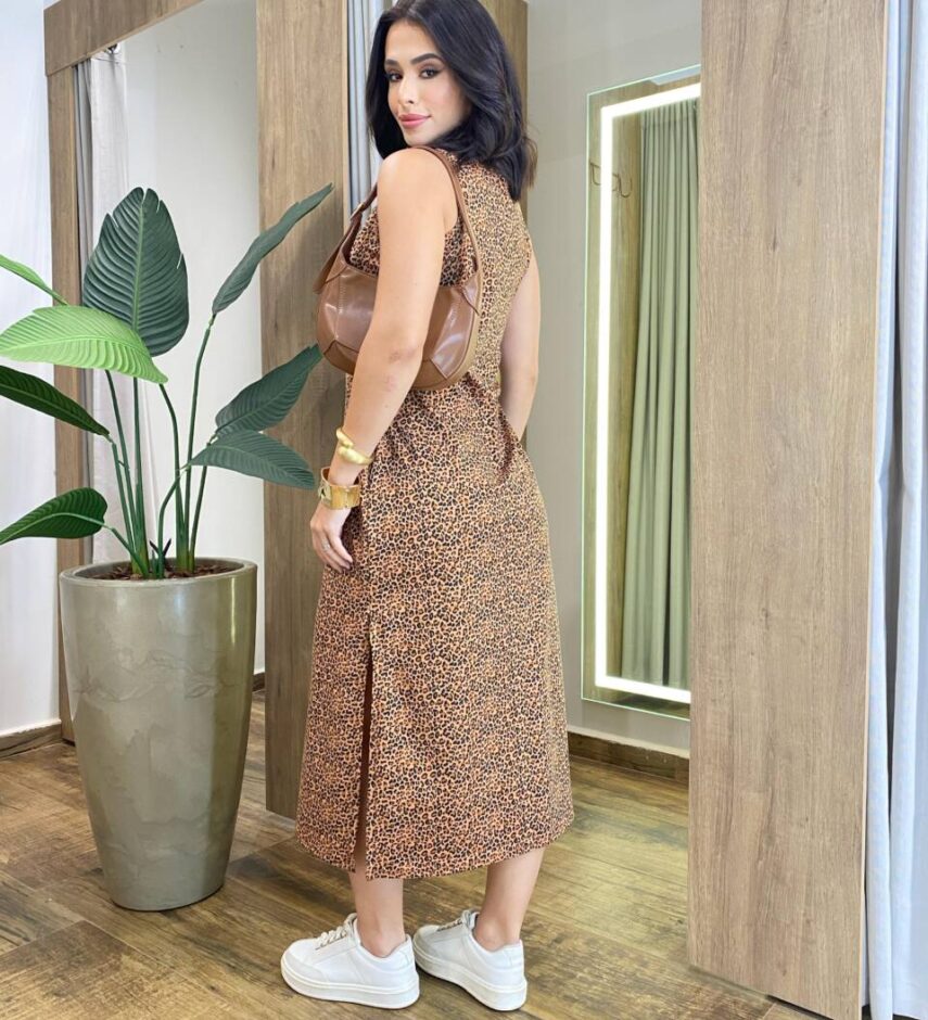 Vestido Midi sem Bojo Fenda e Bolsos Laterais Animal Print - Fernanda Ramos Store