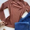 Blusa Feminina Canelada Milly sem Bojo com Recorte Marrom - Fernanda Ramos Store