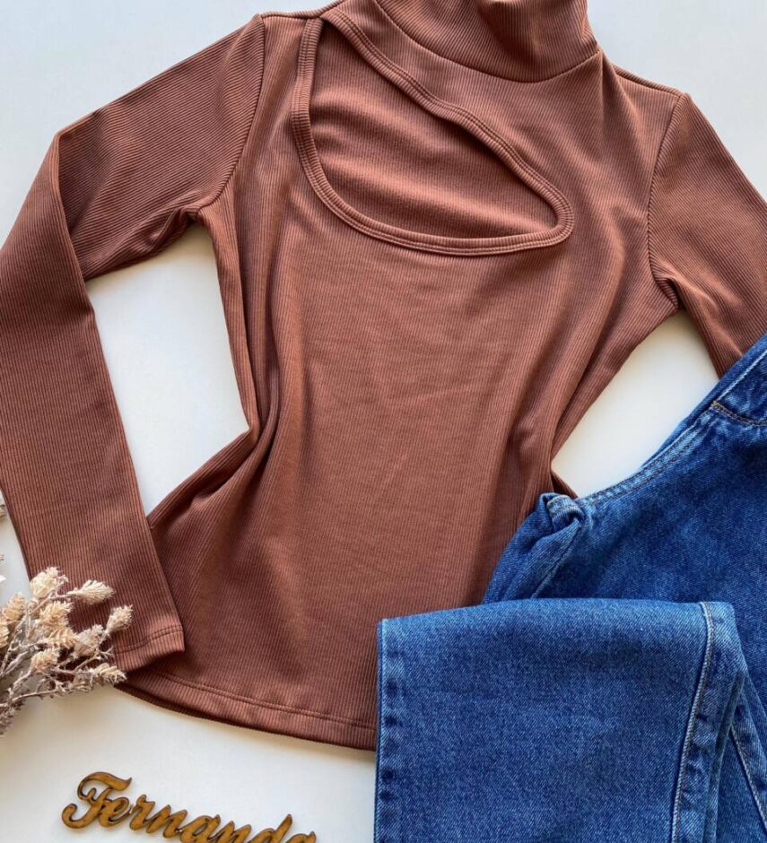 Blusa Feminina Canelada Milly sem Bojo com Recorte Marrom - Fernanda Ramos Store