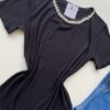 Blusa Feminina Gilbert Manga Curta com Aplicações Flor Preta - Fernanda Ramos Store