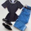 Blusa Feminina Gilbert Manga Curta com Aplicações Flor Preta - Fernanda Ramos Store