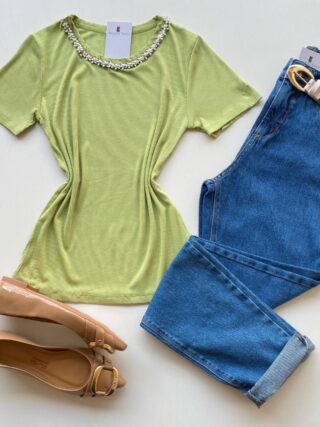 Blusa Feminina Gilbert Manga Curta com Aplicações Flor Verde - Fernanda Ramos Store