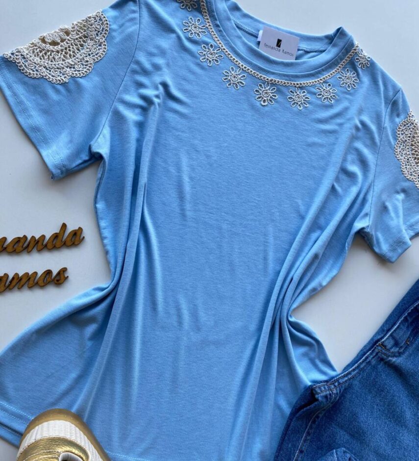Blusa Feminina Grey Manga Curta com Bordado na Gola Azul - Fernanda Ramos Store