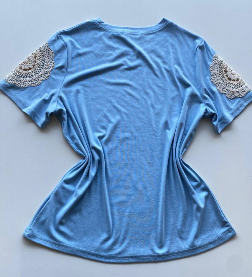 Blusa Feminina Grey Manga Curta com Bordado na Gola Azul - Fernanda Ramos Store