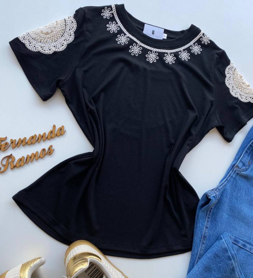 Blusa Feminina Grey Manga Curta com Bordado na Gola Preta - Fernanda Ramos Store