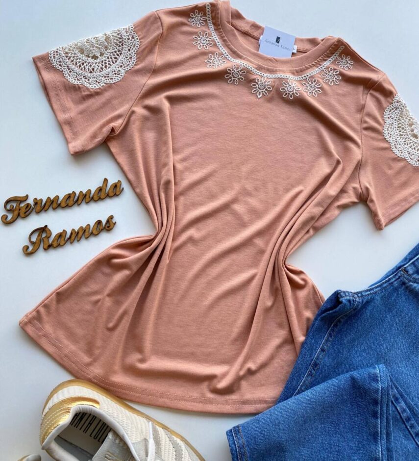 Blusa Feminina Grey Manga Curta com Bordado na Gola Salmão - Fernanda Ramos Store