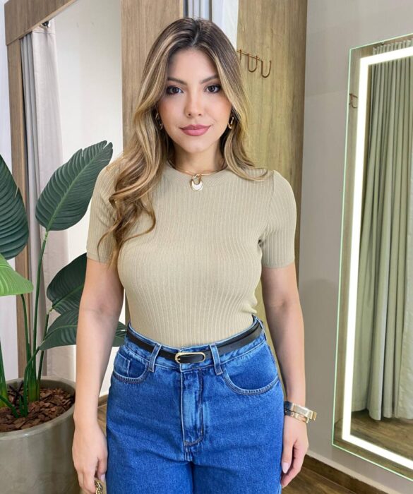 Blusa Feminina Manga Curta Fabiola Modal F537 Caqui - Fernanda Ramos Store