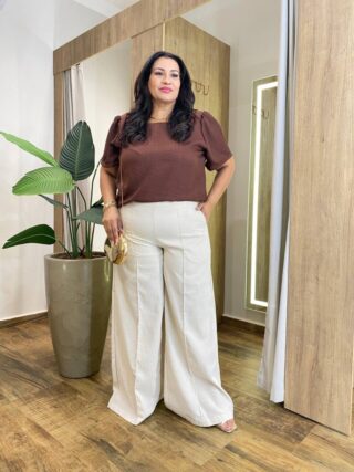 Blusa Feminina Manga Curta Isabella com Detalhes Marrom - Fernanda Ramos Store