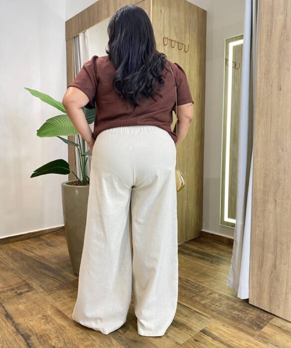 Blusa Feminina Manga Curta Isabella com Detalhes Marrom - Fernanda Ramos Store
