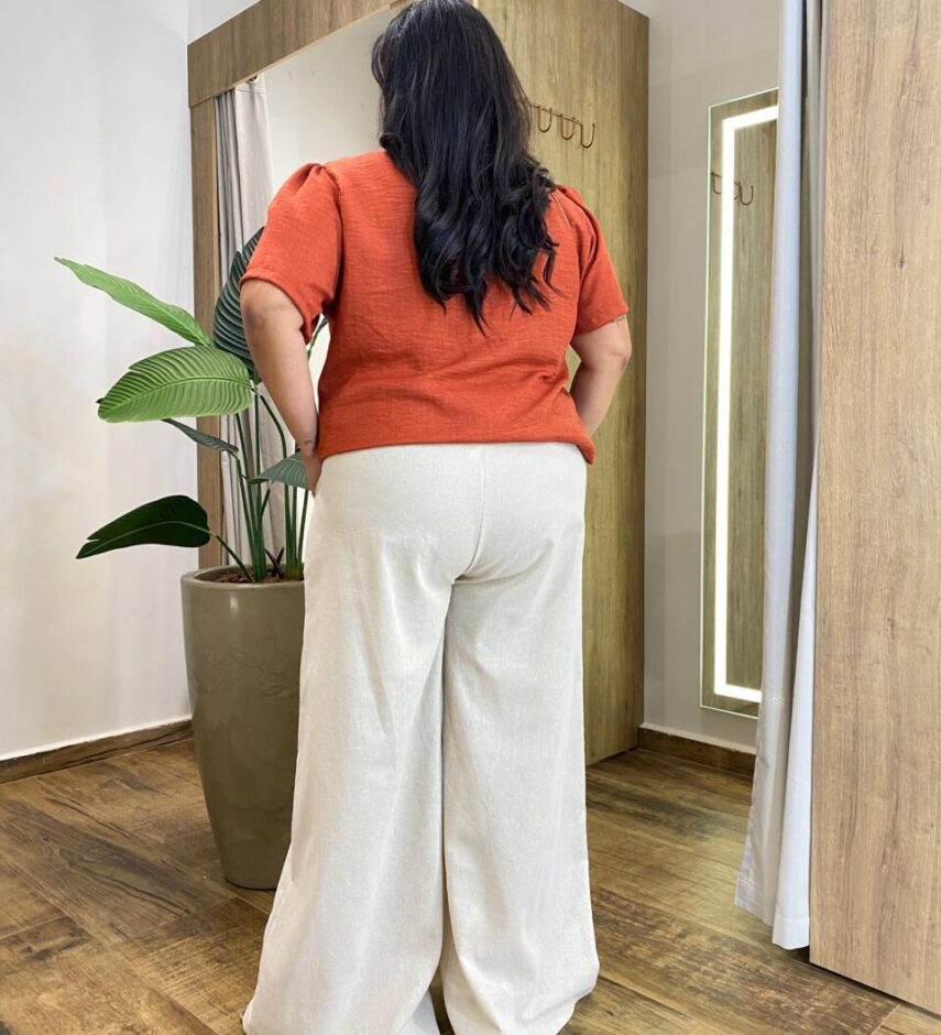 Blusa Feminina Manga Curta Isabella com Detalhes TerraCota - Fernanda Ramos Store