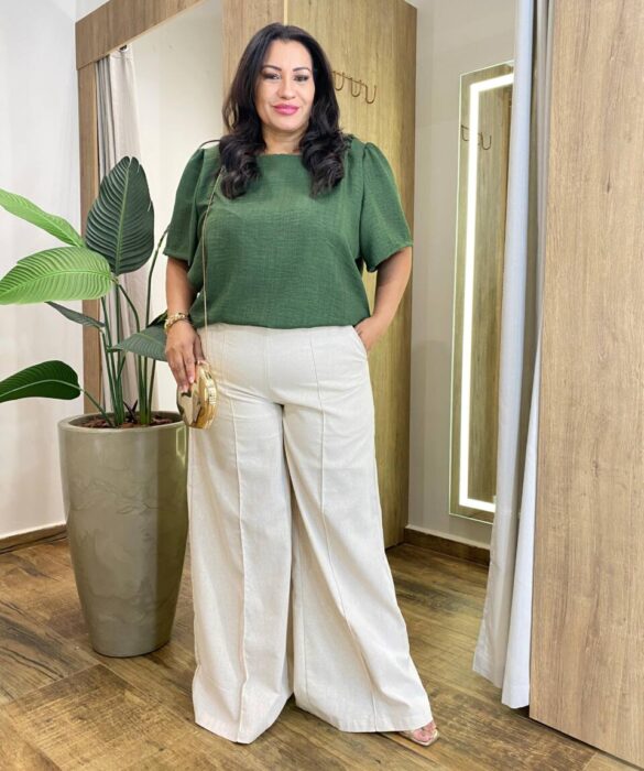 Blusa Feminina Manga Curta Isabella com Detalhes Verde - Fernanda Ramos Store