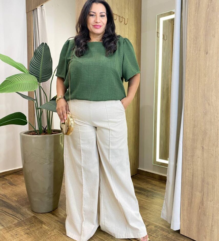 Blusa Feminina Manga Curta Isabella com Detalhes Verde - Fernanda Ramos Store
