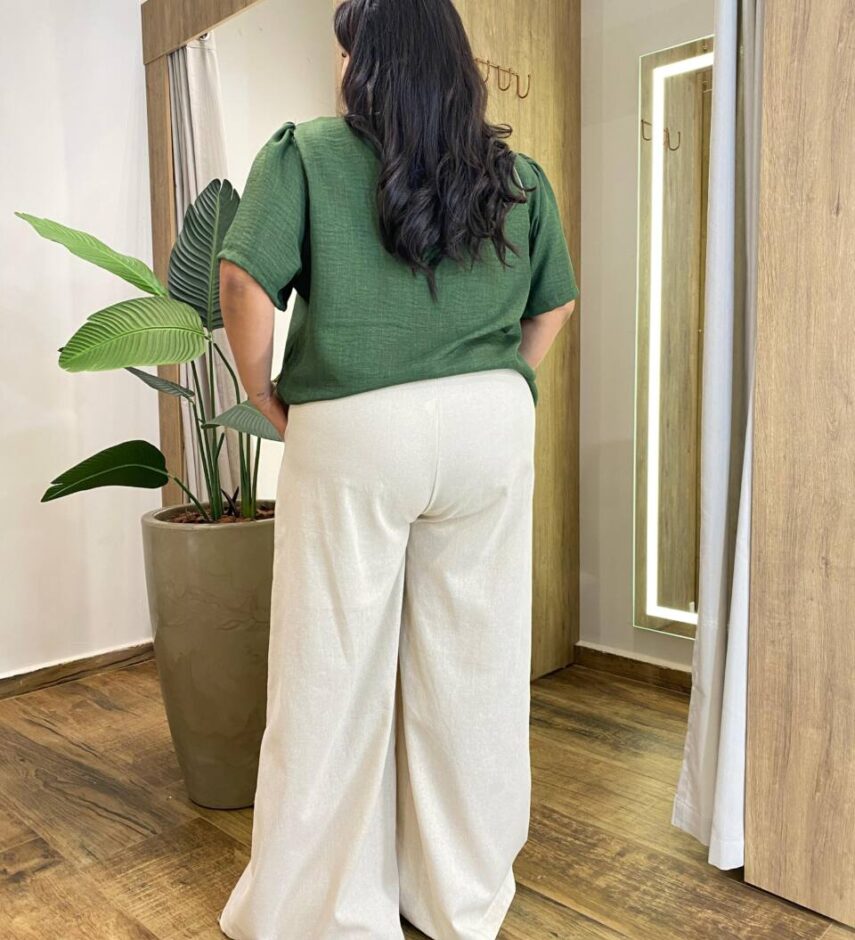 Blusa Feminina Manga Curta Isabella com Detalhes Verde - Fernanda Ramos Store
