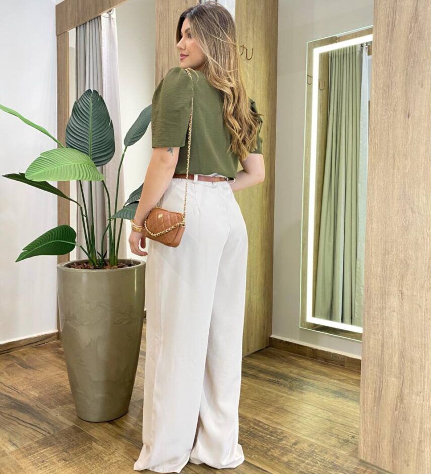 Blusa Feminina Manga Curta Lety em Crepe Verde - Fernanda Ramos Store