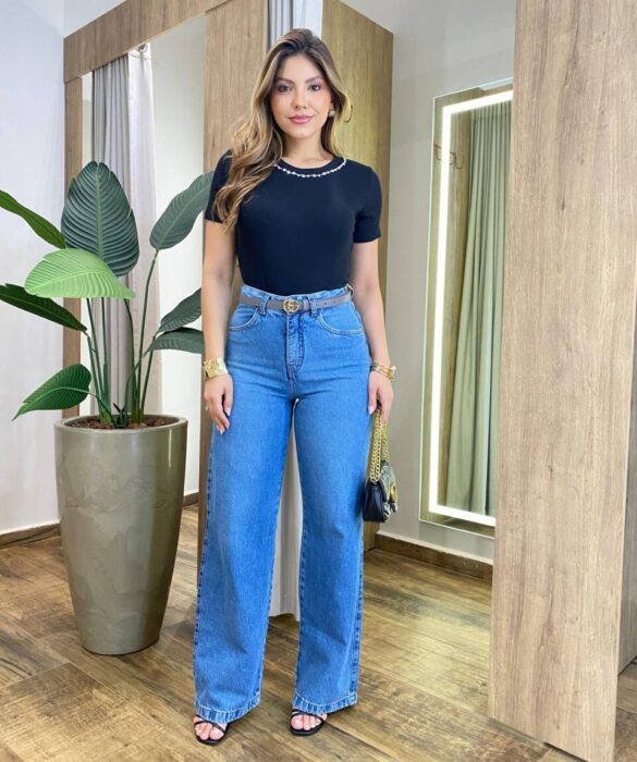 Blusa Feminina Milena Manga Curta Modal com Pedrarias Preta - Fernanda Ramos Store