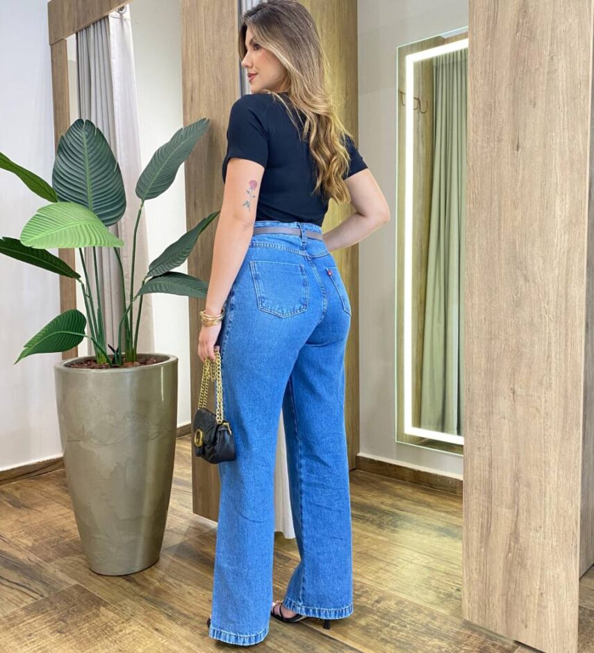 Blusa Feminina Milena Manga Curta Modal com Pedrarias Preta - Fernanda Ramos Store