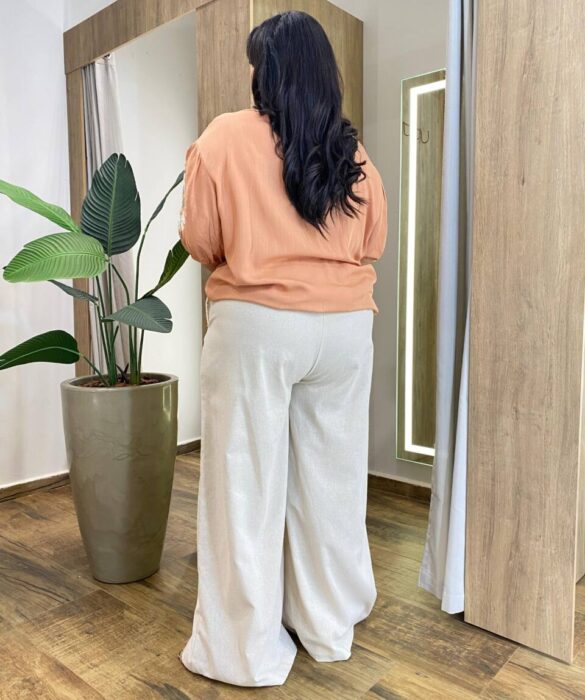 Blusa Feminina Plus Manga 3/4 Bordada Bege - Fernanda Ramos Store