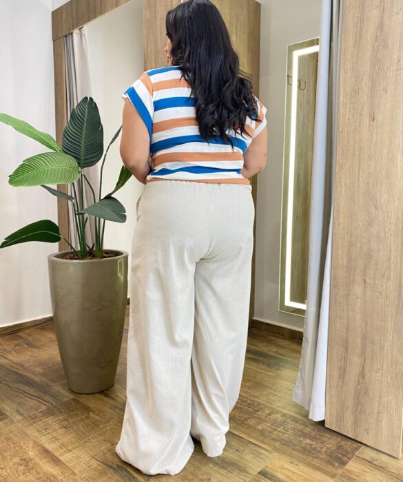 Blusa Feminina Tee Muscle Plus Estampada com Listras Off White - Fernanda Ramos Store