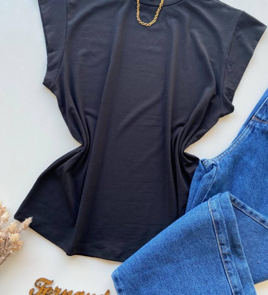 Blusa Feminina Tee Muscle Sabrina Gola Alta Preta - Fernanda Ramos Store