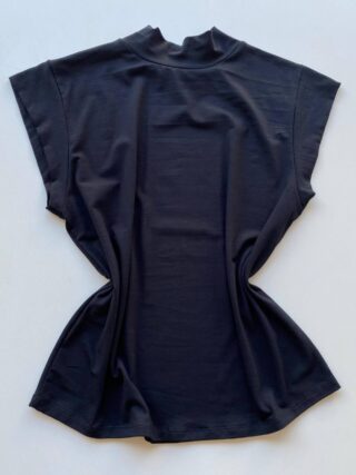 Blusa Feminina Tee Muscle Sabrina Gola Alta Preta - Fernanda Ramos Store