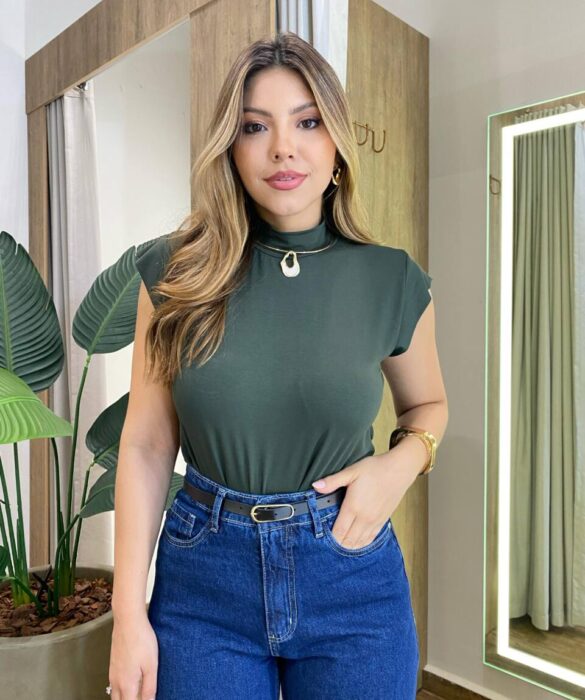 Blusa Feminina Tee Muscle Sabrina Gola Alta Verde - Fernanda Ramos Store