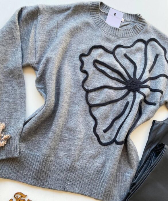 Blusa Manga Longa Feminina Anne Tricot Modal Detalhe Flor Cinza - Fernanda Ramos Store