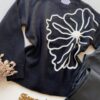 Blusa Manga Longa Feminina Anne Tricot Modal Detalhe Flor Preto - Fernanda Ramos Store