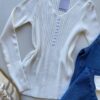 Blusa Manga Longa Modal com Botões e Canelada Branca C7527 - Fernanda Ramos Store
