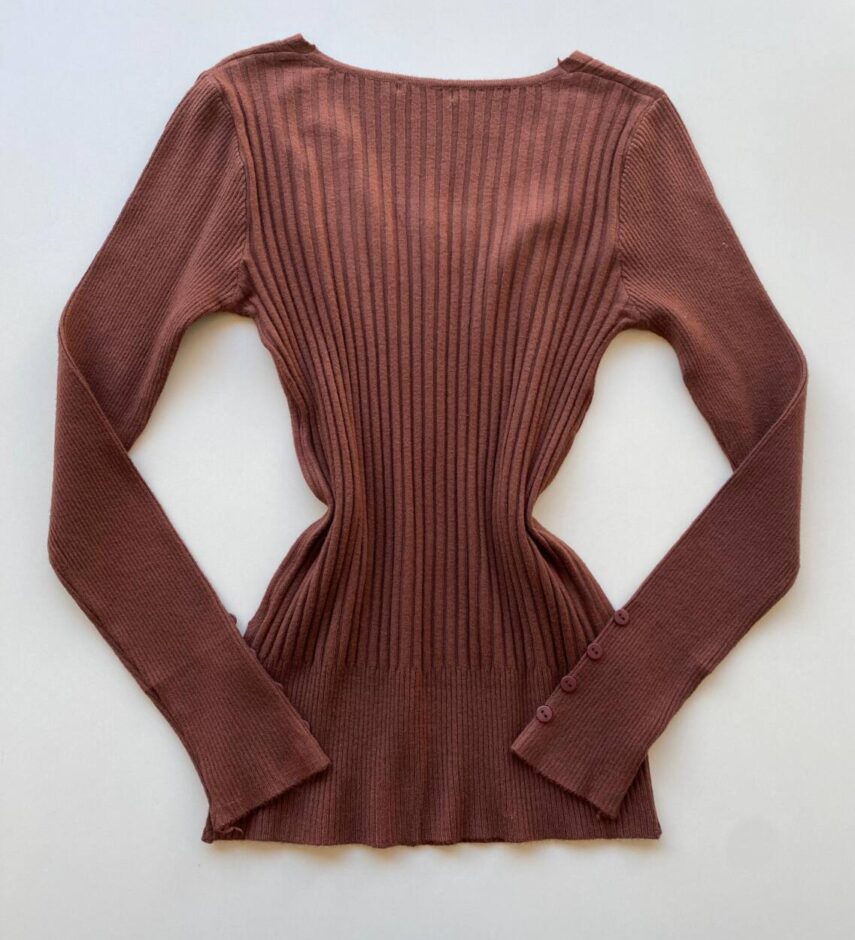 Blusa Manga Longa Modal com Botões e Canelada Marrom C7527 - Fernanda Ramos Store