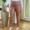 Calça Feminina Couro Eco Skinny Giulia Caramelo - Fernanda Ramos Store