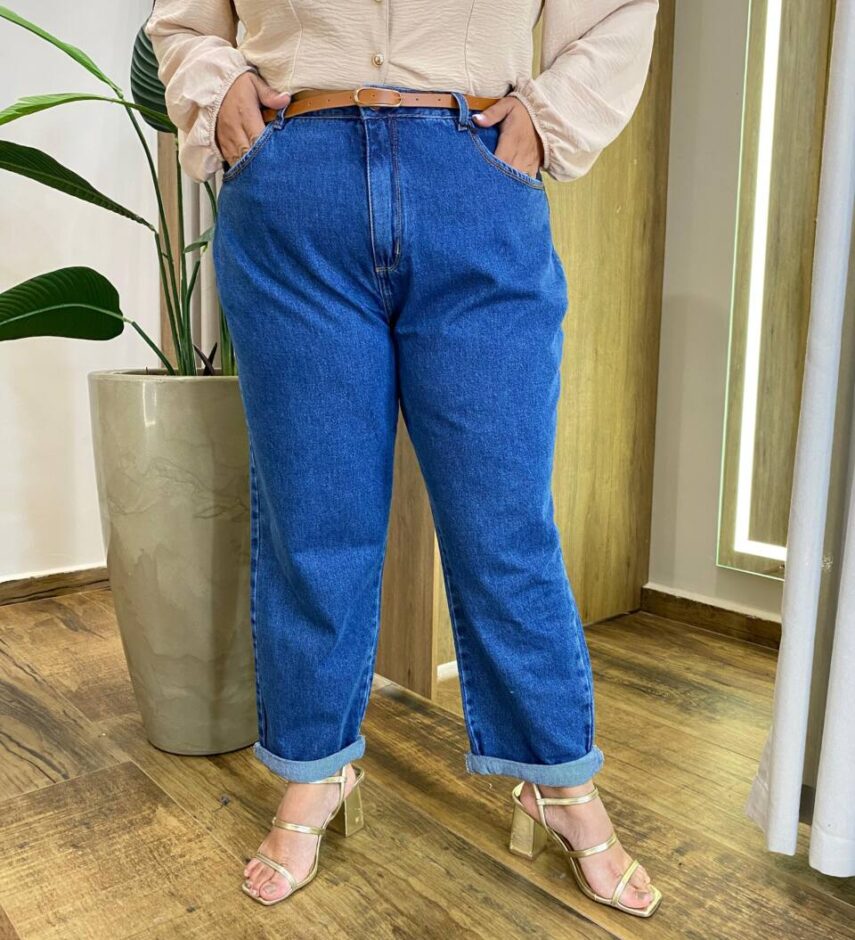 Calça Feminina Mom Plus com Cinto Jeans 016731 - Fernanda Ramos Store