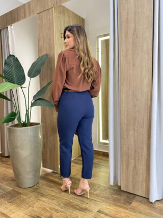 Camisa Feminina Social Amber Manga Longa com Botões Marrom AC99133 - Fernanda Ramos Store