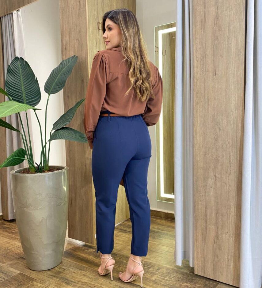 Camisa Feminina Social Amber Manga Longa com Botões Marrom AC99133 - Fernanda Ramos Store