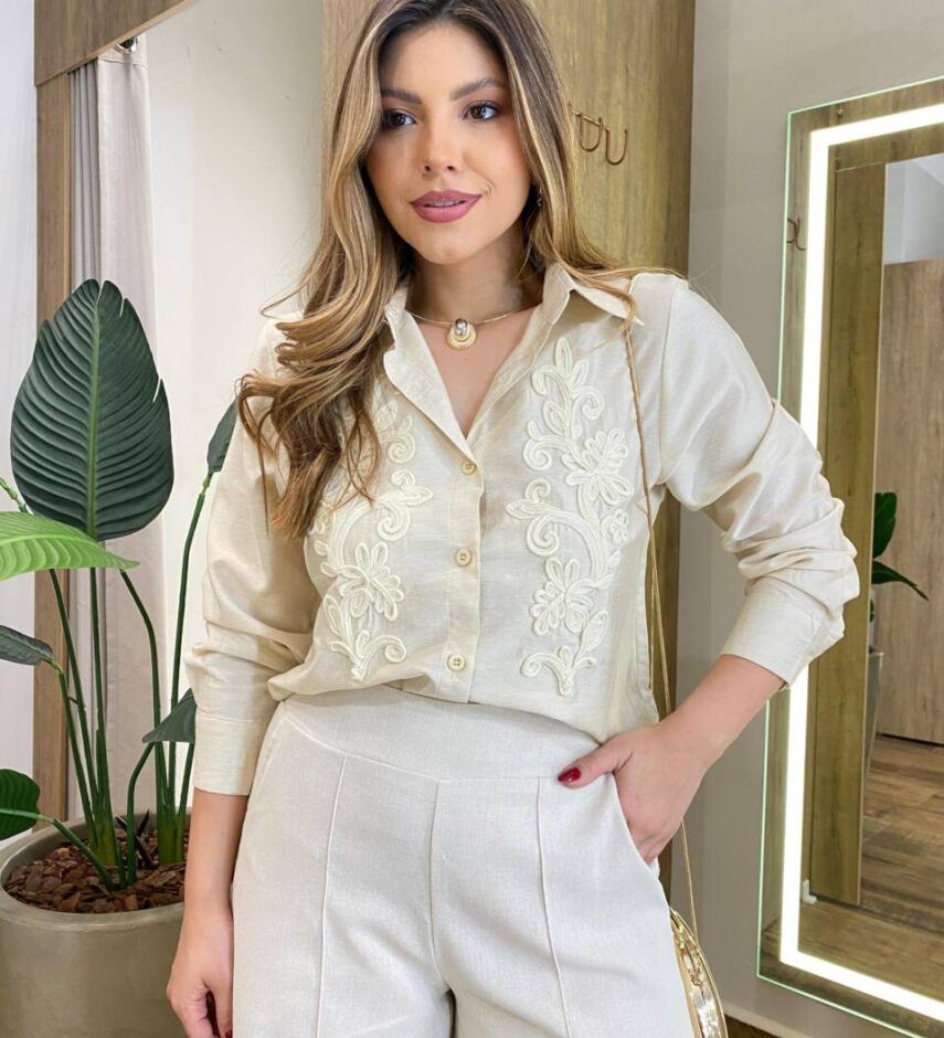 Camisa Feminina Social Aria Manga Longa Bordado Frontal Areia - Fernanda Ramos Store