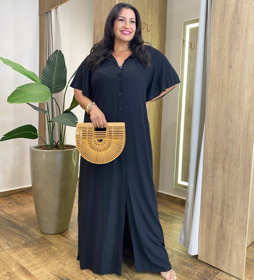 Chemise Longo sem Bojo Plus Viscolinho Manga Curta Ampla Preto - Fernanda Ramos Store